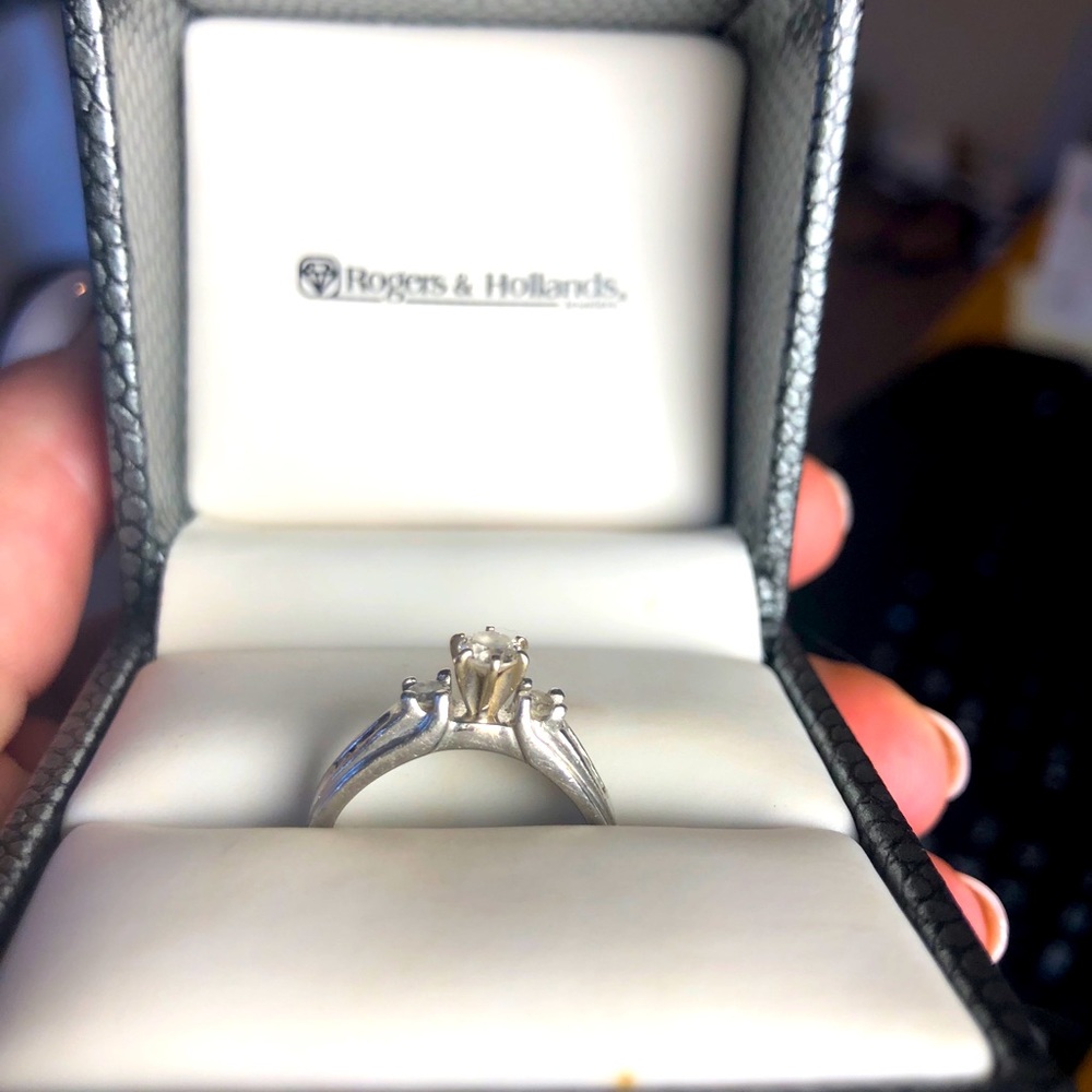 Rogers and Holland .8ct diamond ring
